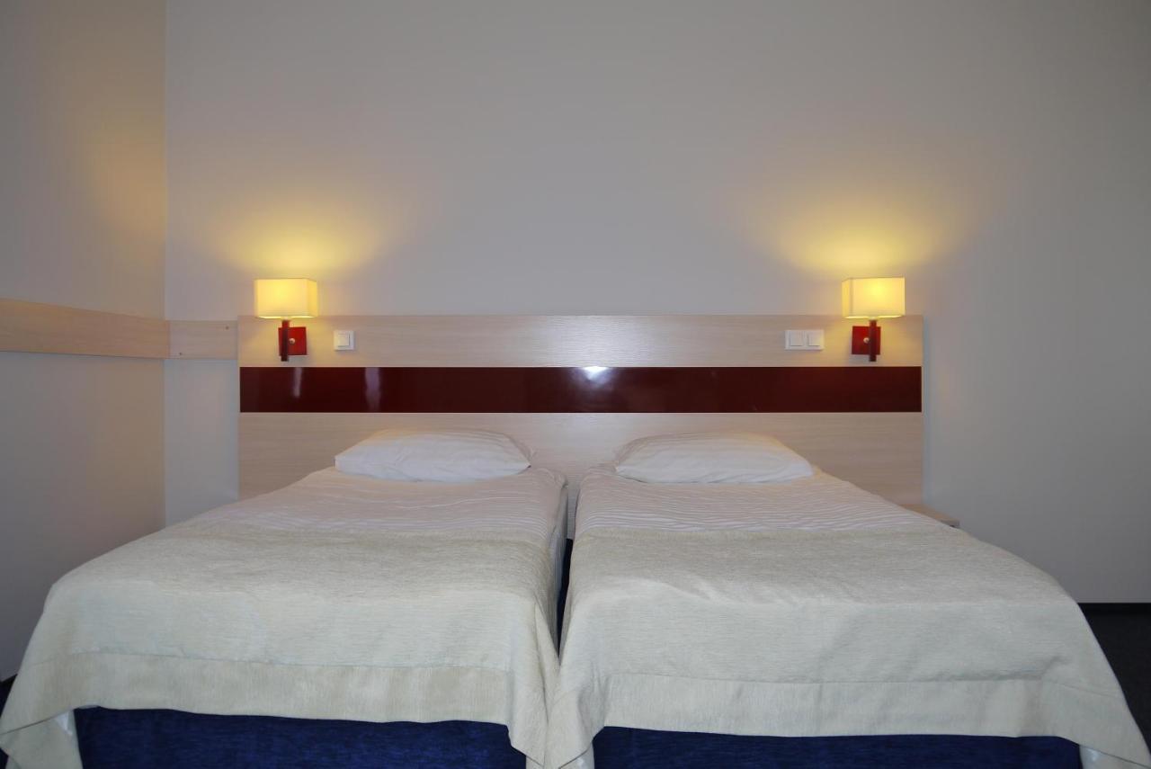 Optima Pochayiv Hotel Pocsajiv Kültér fotó