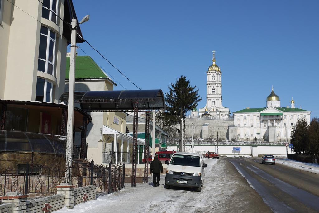 Optima Pochayiv Hotel Pocsajiv Kültér fotó